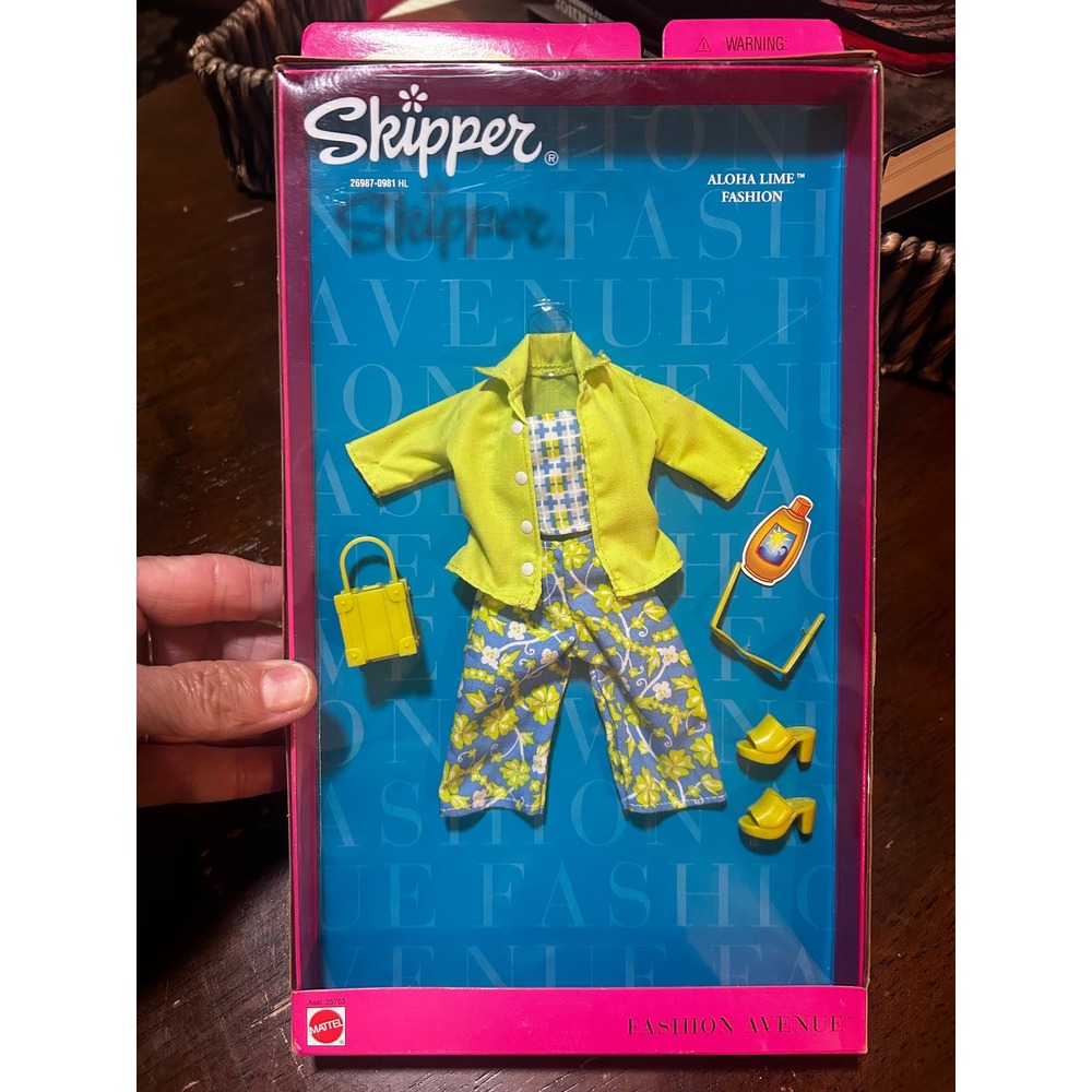 Mattel Skipper Fashion Avenue Aloha Lime Outfit Set 25753 NIB 2000 Vintage